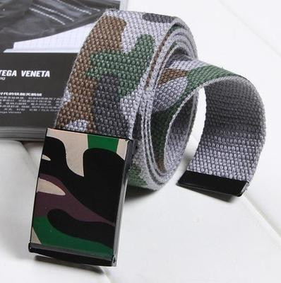 Cureaua de camuflaj pentru barbati in trei culori