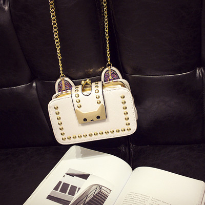 Modern női táska fém csattal, hosszú füllel több színben