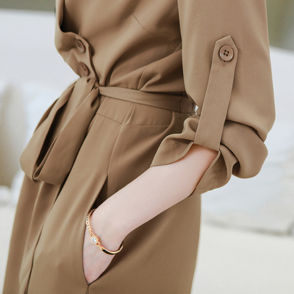 Елегантно дамско палто в два цвята