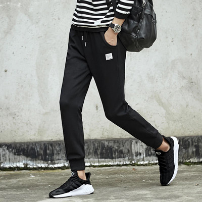 Sima férfi öltöny két színben, gumírozott derékkal