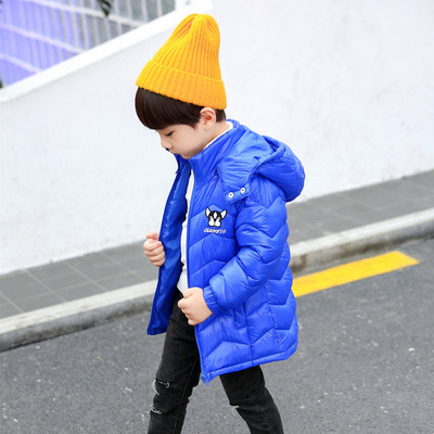 Κομψό παιδικό μπουφάν σε διάφορα χρώματα κατάλληλα για τη καθημερινή ζωή