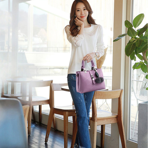 Hétköznapi használatra alkalmas női táska többféle színben