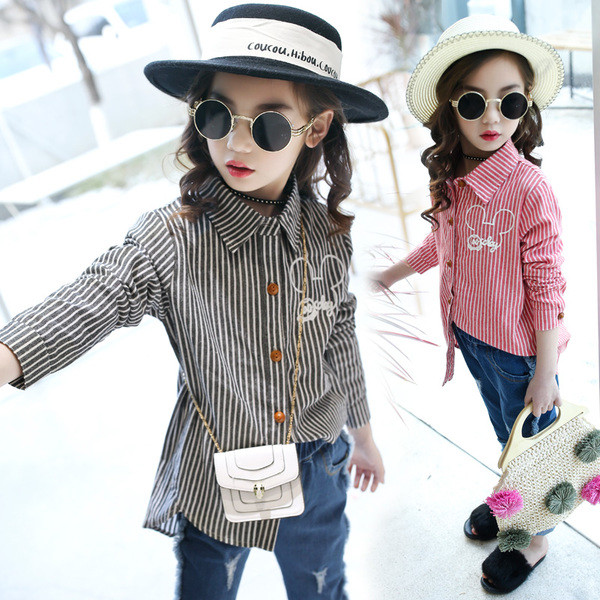 Stílusos gyerek csíkos ing lányoknak színes hímzéssel, két színnel