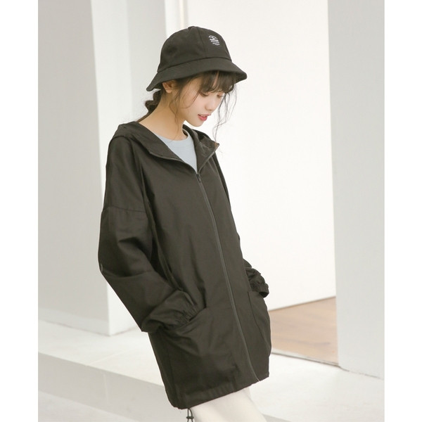 Дамско ретро есенно палто в черен цвят