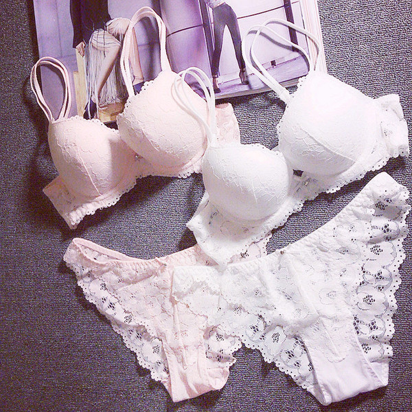 Lenjerie de dama din dantela in doua culori