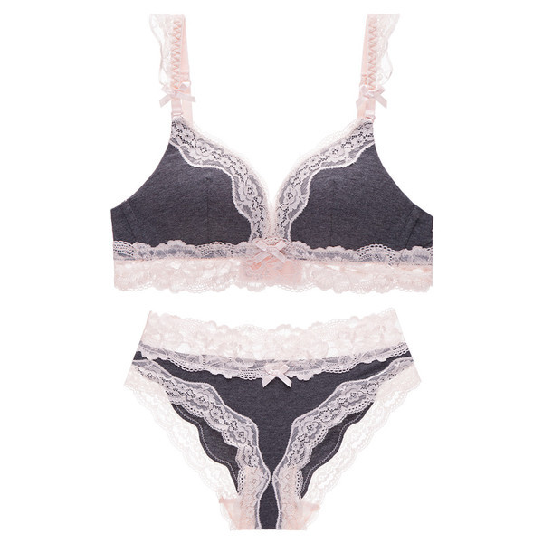 Pamut fehérnemű csipkével, három színben