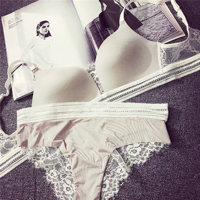 Set lenjerie de dama curata cu dantela