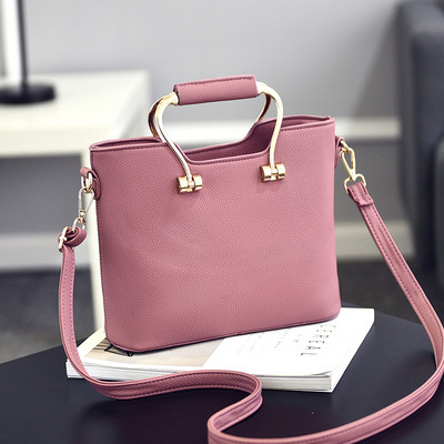 Стилна малка дамска чанта от кожа с дълга дръжка