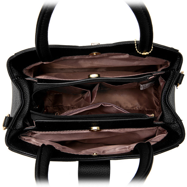 Fém csattal ellátott női táska több színben