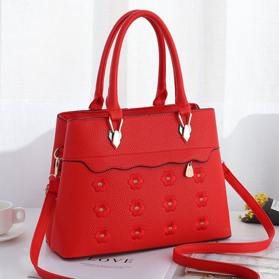 Női táska rövid és szivárványos fogantyúval több színben