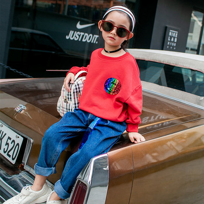 Modern gyerekblúz lányoknak, két színben, színes alkalmazással