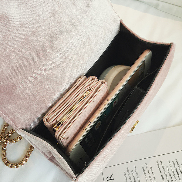 Kis velúr táska több színben