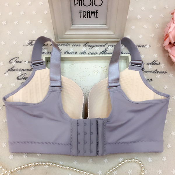 Női melltartó állítható pántokkal és széles csattal