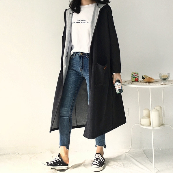 Palton lung de dama modern in doua culori cu gluga