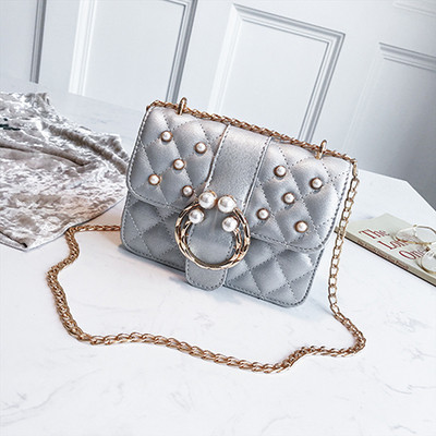 Дамска кожена чанта с перли в три цвята