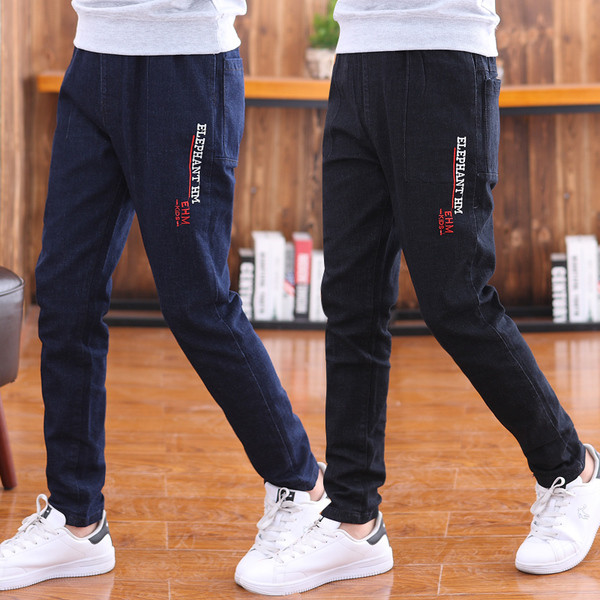 Παιδικά τζιν για ένα αγόρια σε δύο χρώματα