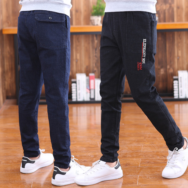 Παιδικά τζιν για ένα αγόρια σε δύο χρώματα