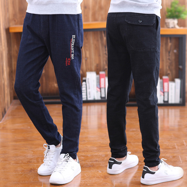 Παιδικά τζιν για ένα αγόρια σε δύο χρώματα