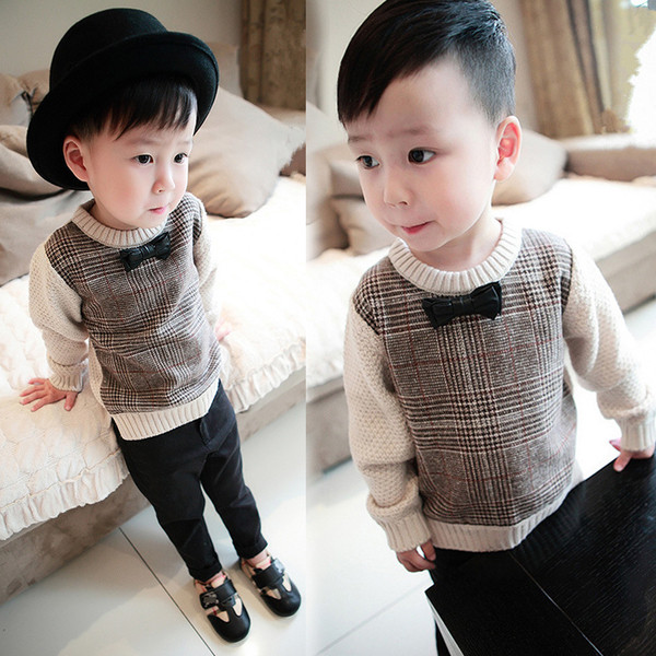 Стилен детски пуловер за момче с панделка