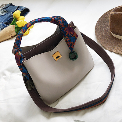 Модерна кожена чанта в три цвята