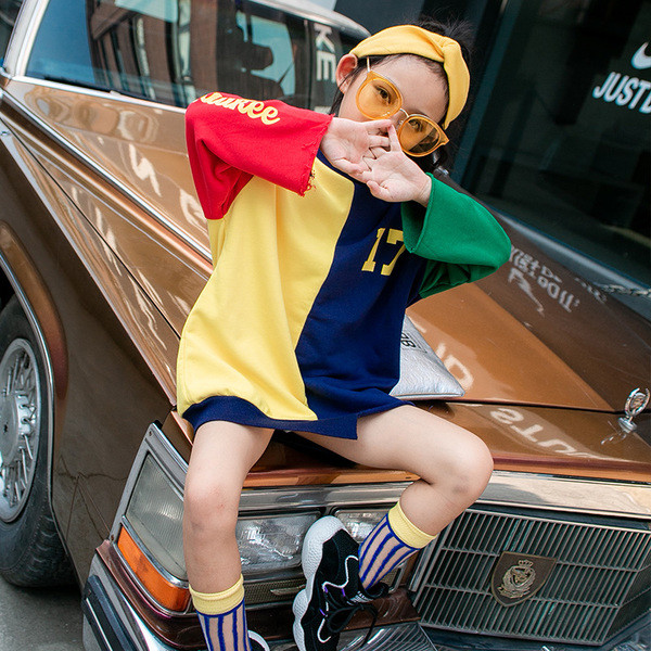 Sport-alkalmi gyerek blúz lányoknak széles modell