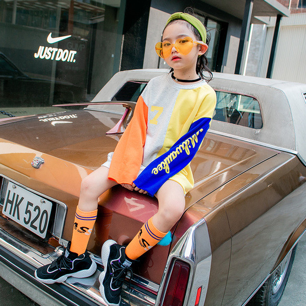 Sport-alkalmi gyerek blúz lányoknak széles modell