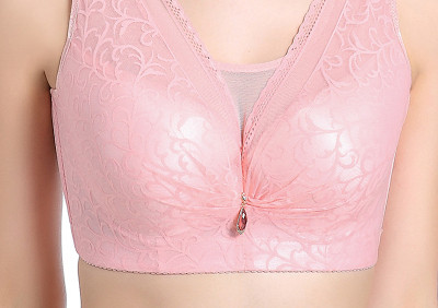 Дамски сутиен с дантелено покритие в няколко цвята