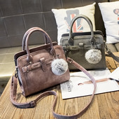 Női táska több színben