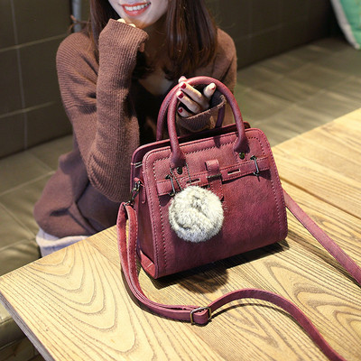 Női táska több színben