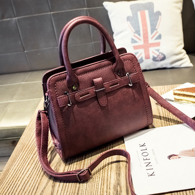 Női táska több színben