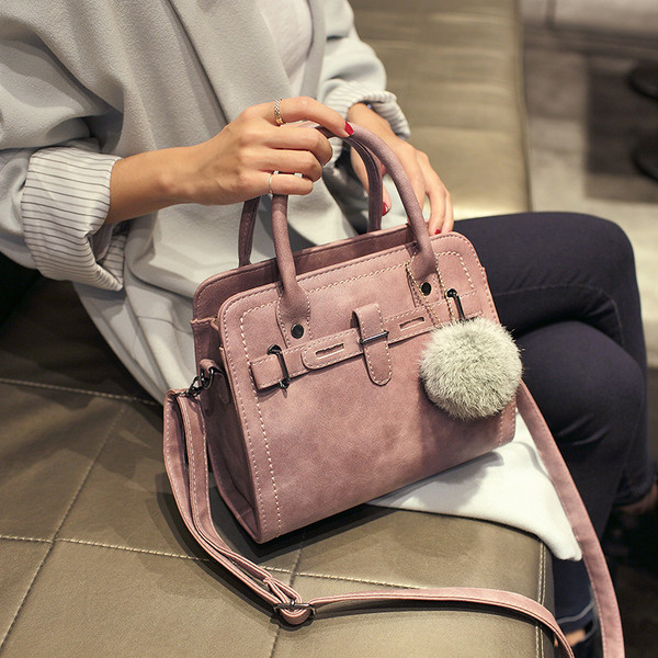 Női táska több színben