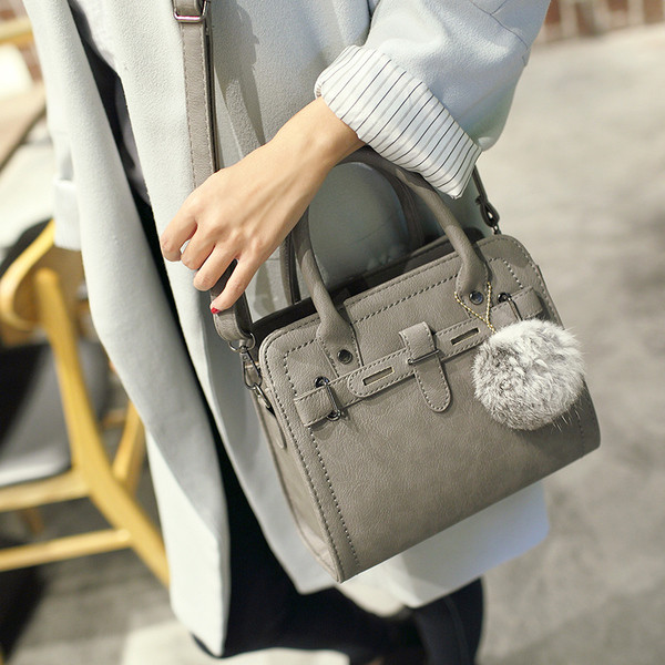 Női táska több színben