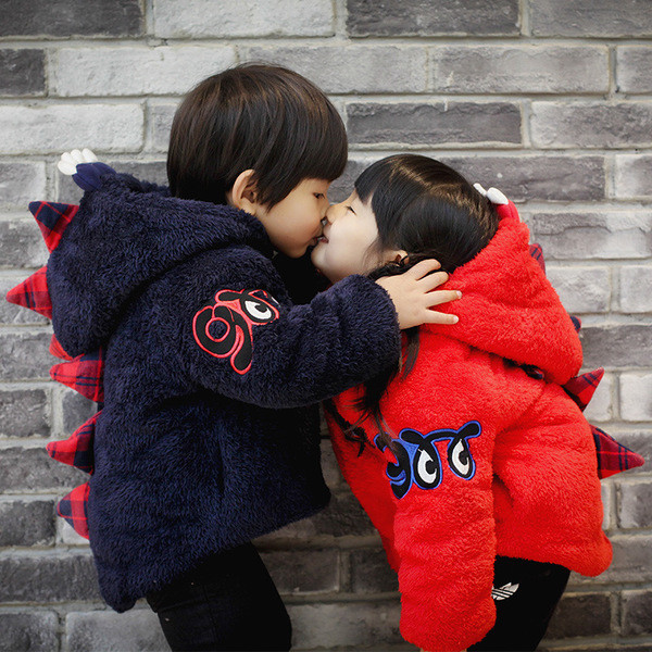 Модерно детско яке с 3D елемент в два цвята подходящо за момиче и момче