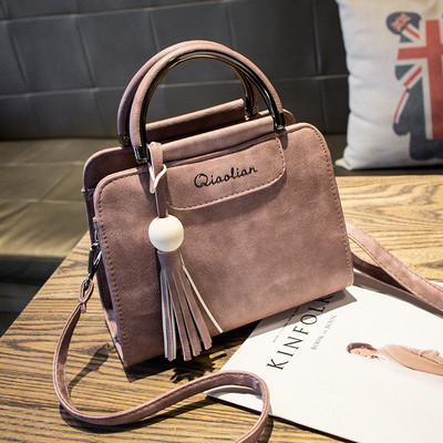 Női táska rövid és hosszú füllel