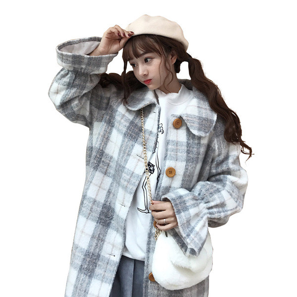 Модерно дамско карирано палто 