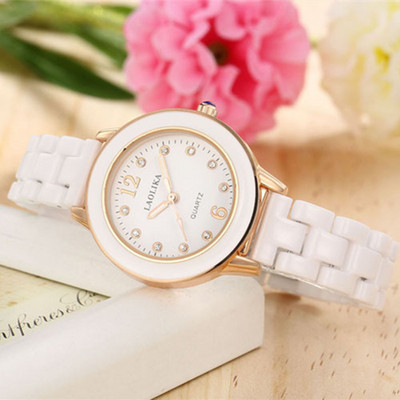 Ceas de dama cu curea de cauciuc in mai multe modele