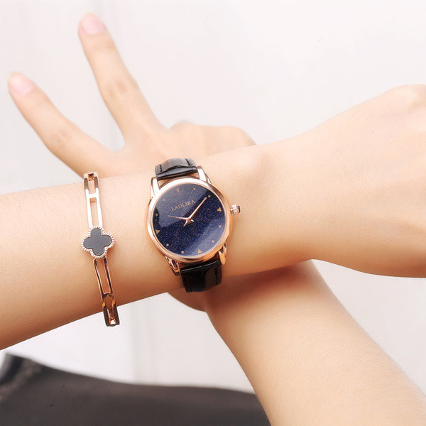 Modern női karóra eko bőrből