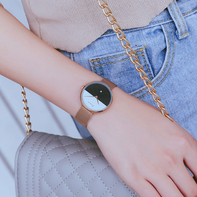 Елегантен дамски часовник в три цвята 