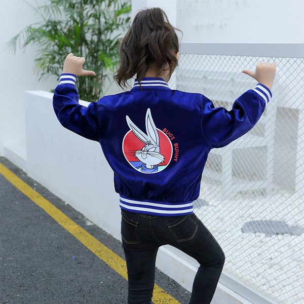 Αθλητικό παιδικό μπουφάν καθημερινό με έγχρωμο κέντημα  σε μπλε και μαύρο χρώμα