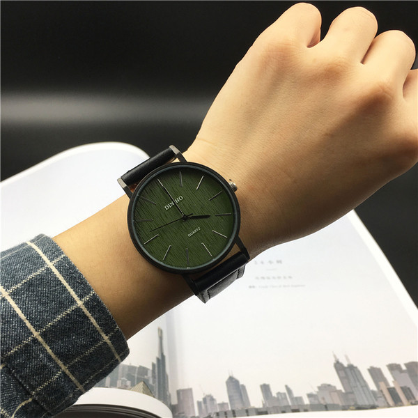 Modern férfi karóra többféle színben, mindennapi használatra alkalmas