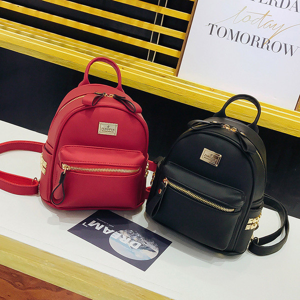 Kis női hátizsák külső zsebbel több színben