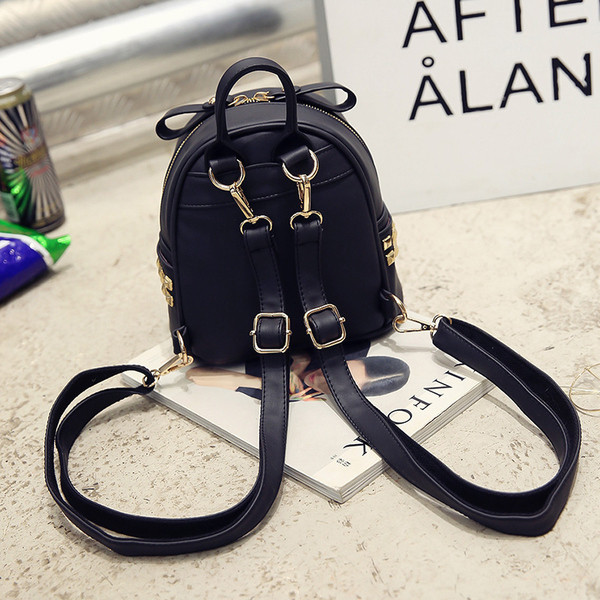 Kis női hátizsák külső zsebbel több színben