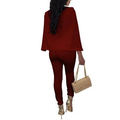 Γυναικεία ολόσωμη φόρμα με βαθύ ντεκολτέ