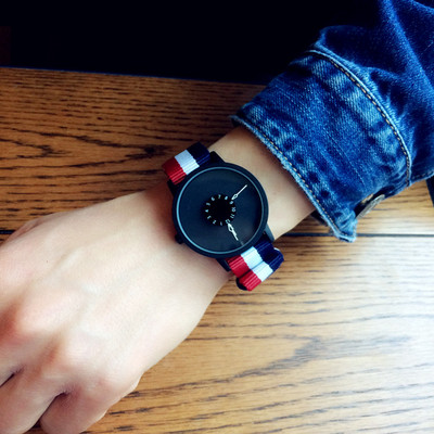 Ceas modern pentru barbati cu curea colorata in mai multe culori