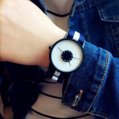 Ceas modern pentru barbati cu curea colorata in mai multe culori