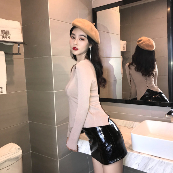 Γυναικεία μπλούζα με λαιμόκοψη σε τρία χρώματα