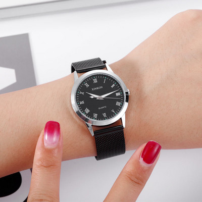 Modern női karóra fém szíjjal, többféle színben