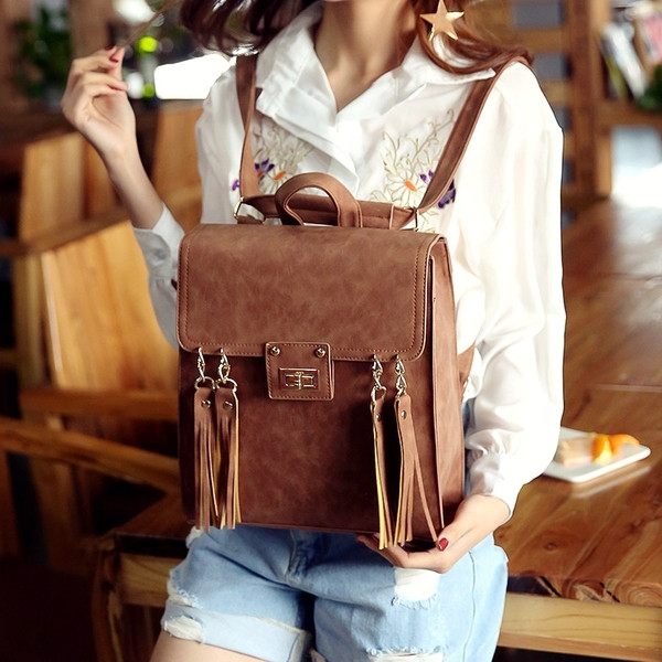 Eko bőrből készült stílusos női hátizsák többféle színben