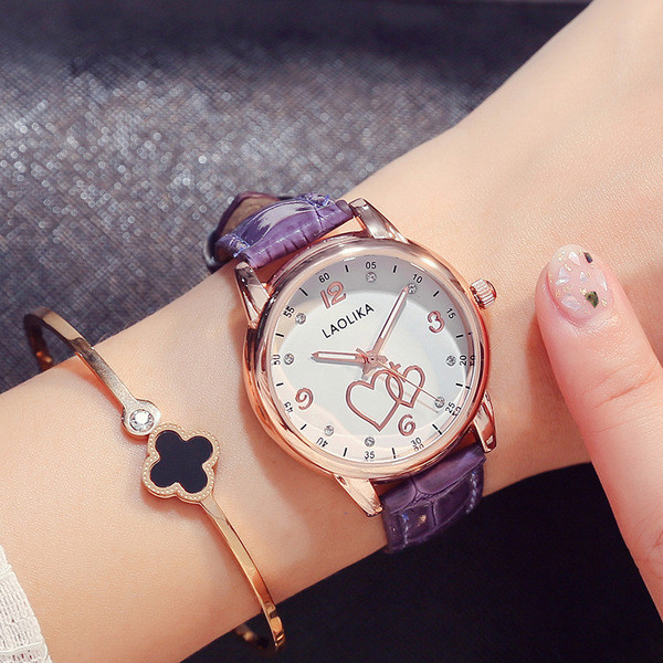 Női modern karóra több színben, mindennapi használatra alkalmas