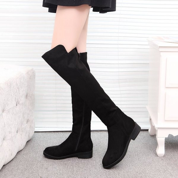 Стилни дамски велурени чизми - два модела 